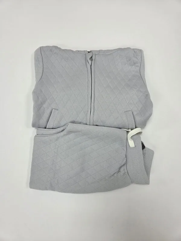 חליפת קווילט עם קפוצ';ון ורוכסן - בנים