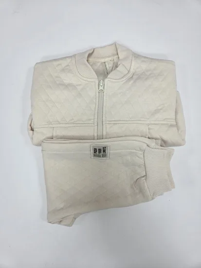 חליפת קווילט עם רוכסן